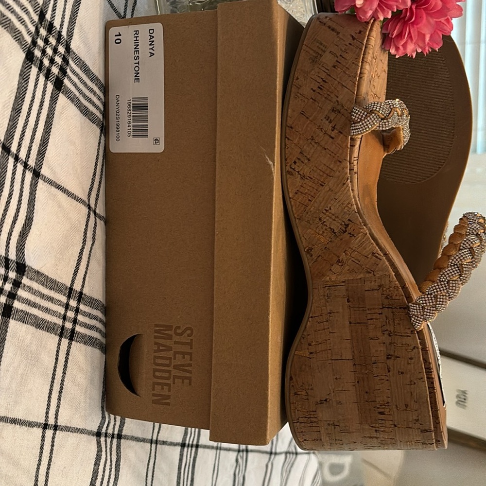 Steve Madden Wedge - Picture 3 of 6